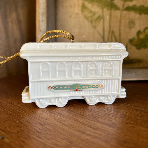 Lenox Christmas Ornament Yuletide Express Passenger Car Rare 1991, EUC Vintage - Picture 3 of 11